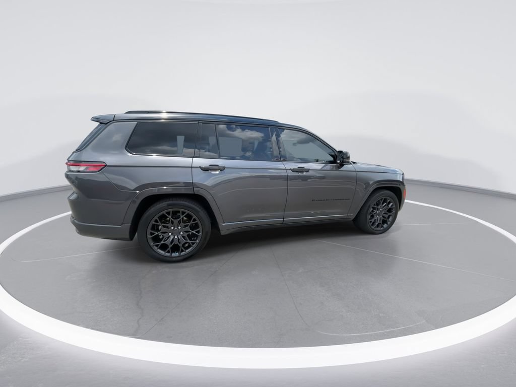Used 2024 Jeep Grand Cherokee L Summit w/ Advanced Protech Group IV AWD/4WD image 9