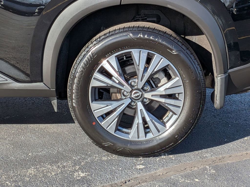 Used 2023 Nissan Rogue SV image 22