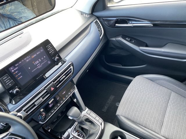 Certified 2023 Kia Seltos S image 20