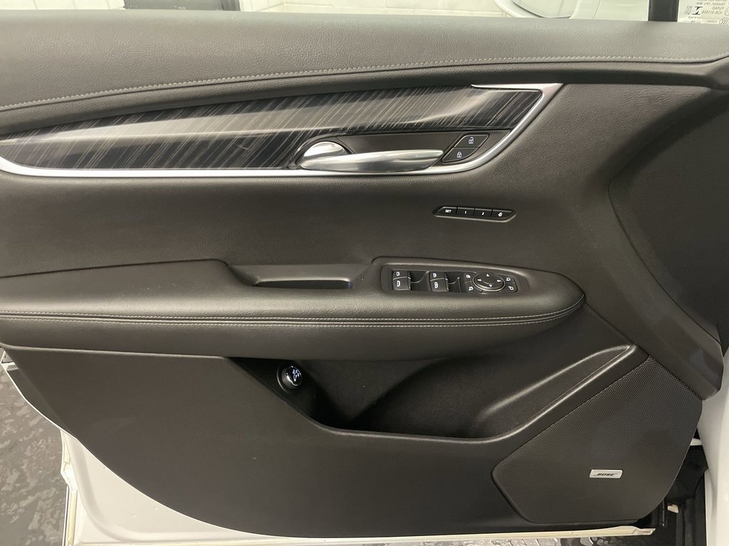 Used 2020 Cadillac XT6 Premium Luxury image 16
