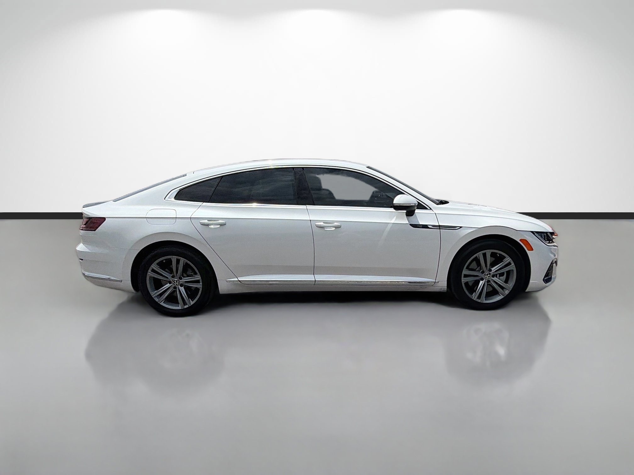 Certified 2023 Volkswagen Arteon SE FWD image 2