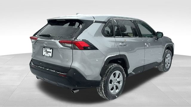 Used 2024 Toyota RAV4 LE image 31