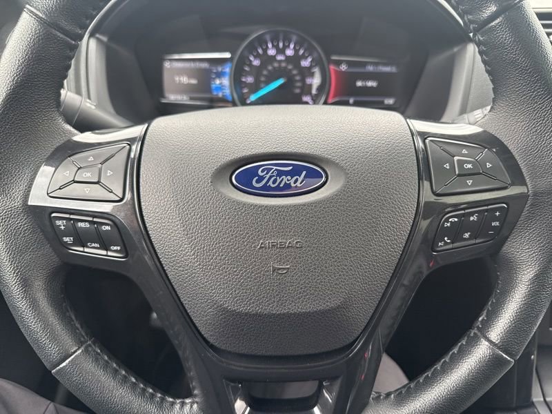 Used 2018 Ford Explorer XLT w/ Equipment Group 202A AWD/4WD image 11