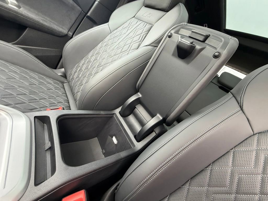 New 2025 Audi SQ5 Premium Plus AWD/4WD image 33