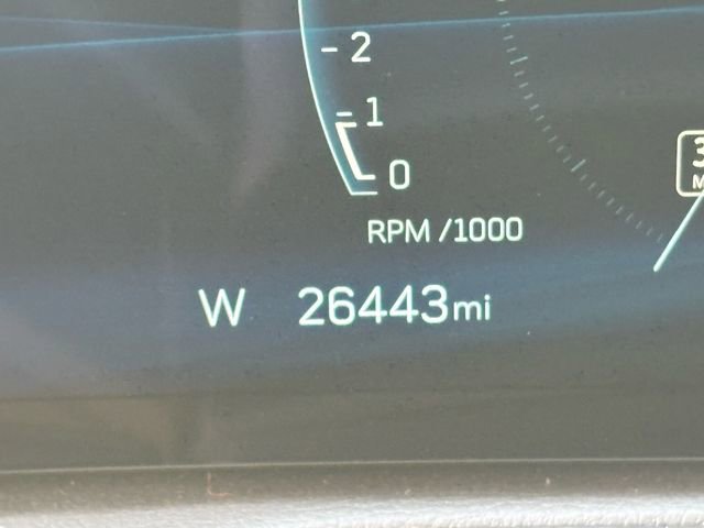 Used 2025 Cadillac XT4 Premium Luxury image 31