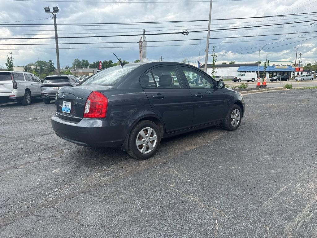 Used 2011 Hyundai Accent GLS w/ Premium Pkg 4 FWD image 9