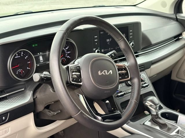 New 2024 Kia Carnival LX FWD image 13
