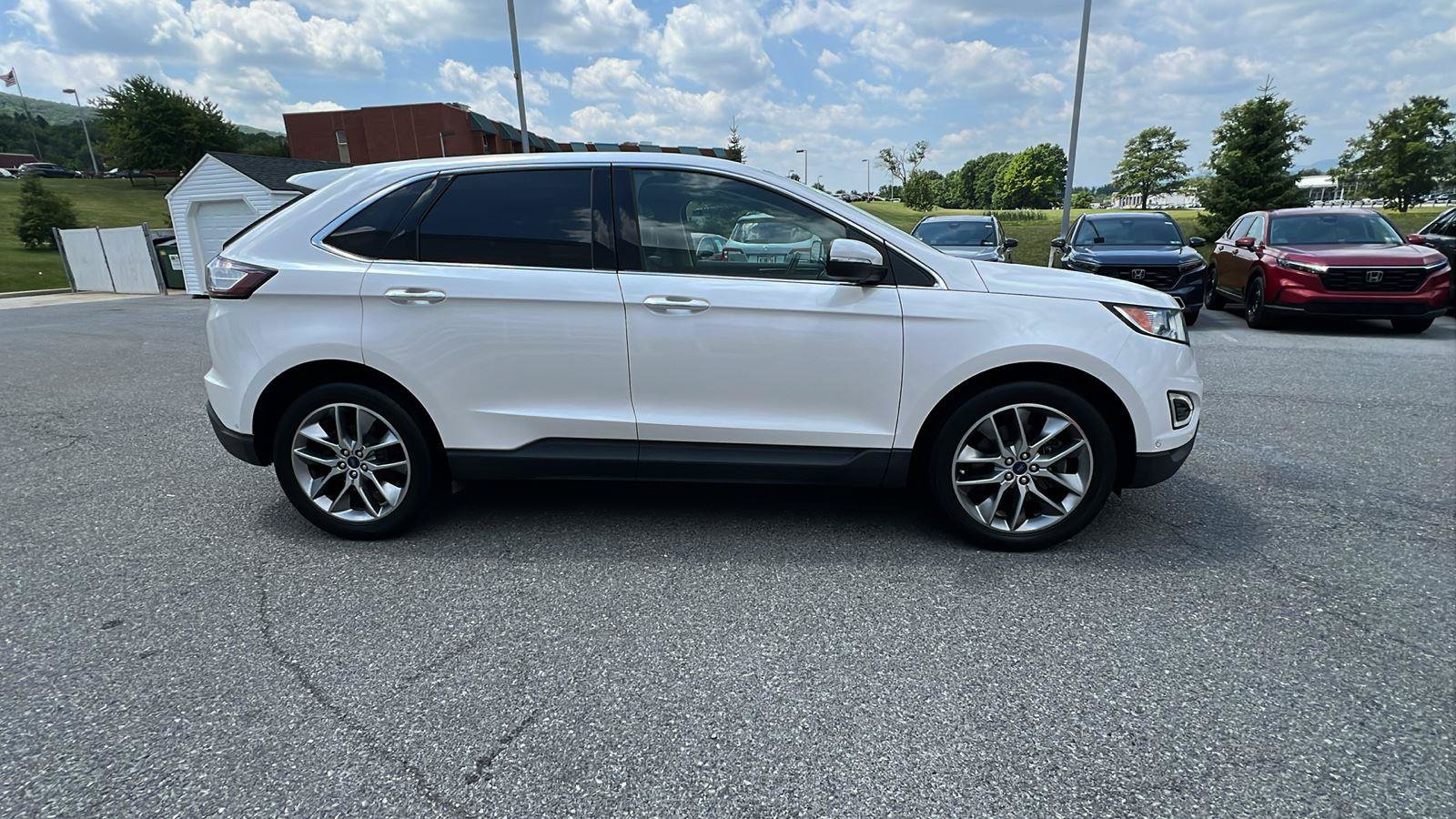 Used 2015 Ford Edge Titanium w/ Equipment Group 302A AWD/4WD image 3