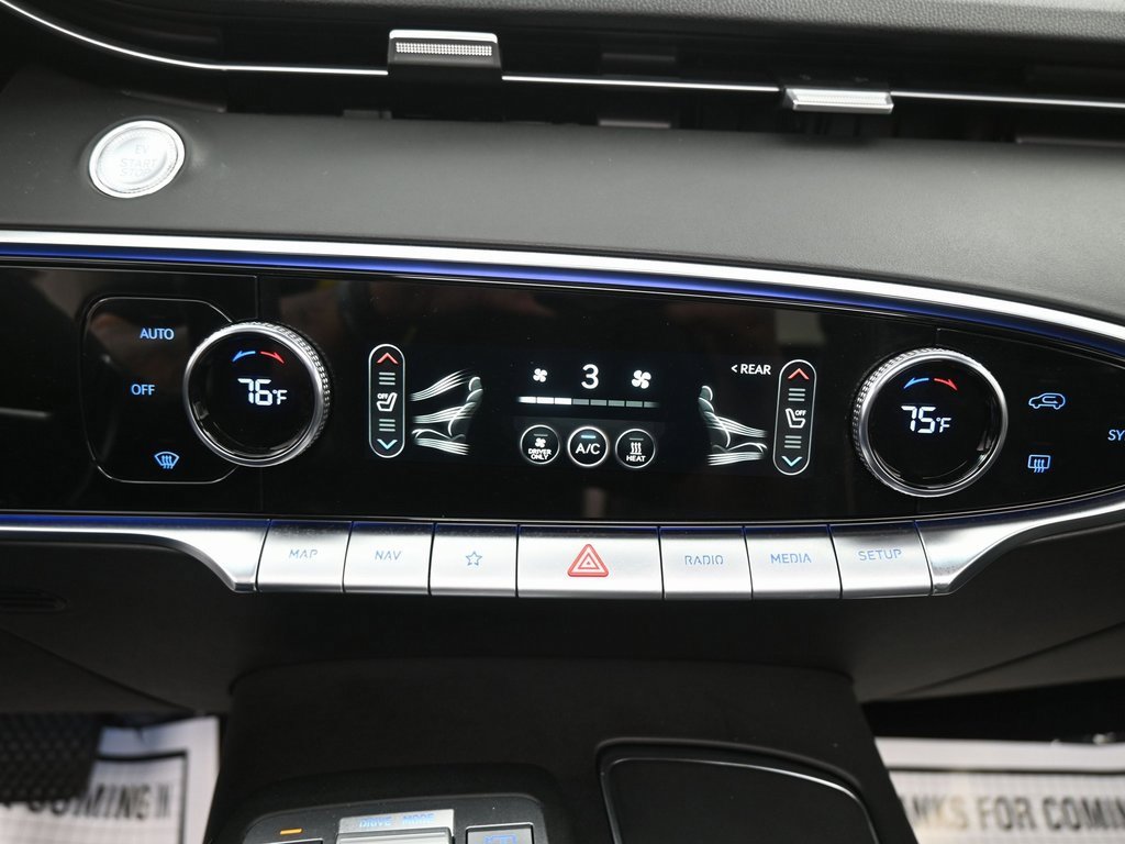 Used 2024 Genesis Electrified GV70 Advanced image 18