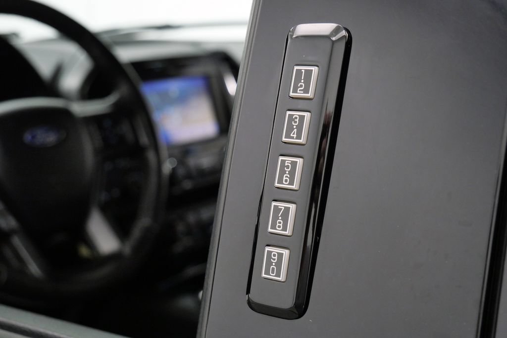 Used 2020 Ford F150 XLT w/ Equipment Group 302A Luxury AWD/4WD image 14