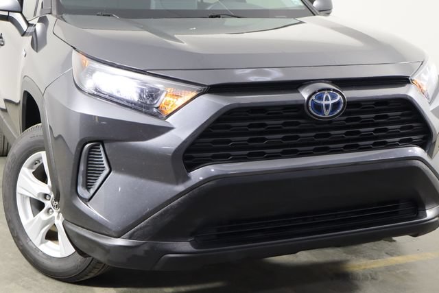 Used 2021 Toyota RAV4 LE w/ Carpet Mat Package (TMS) AWD/4WD image 43