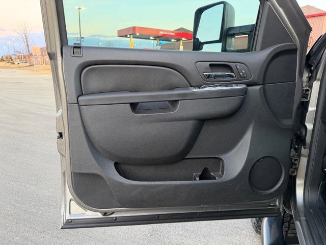 Used 2013 Chevrolet Silverado 2500 LTZ w/ LTZ Plus Package image 15