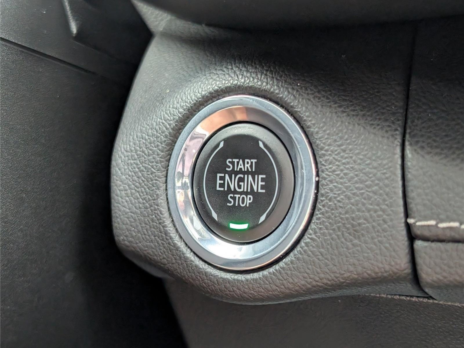 Used 2023 Buick Envision Avenir AWD/4WD image 27