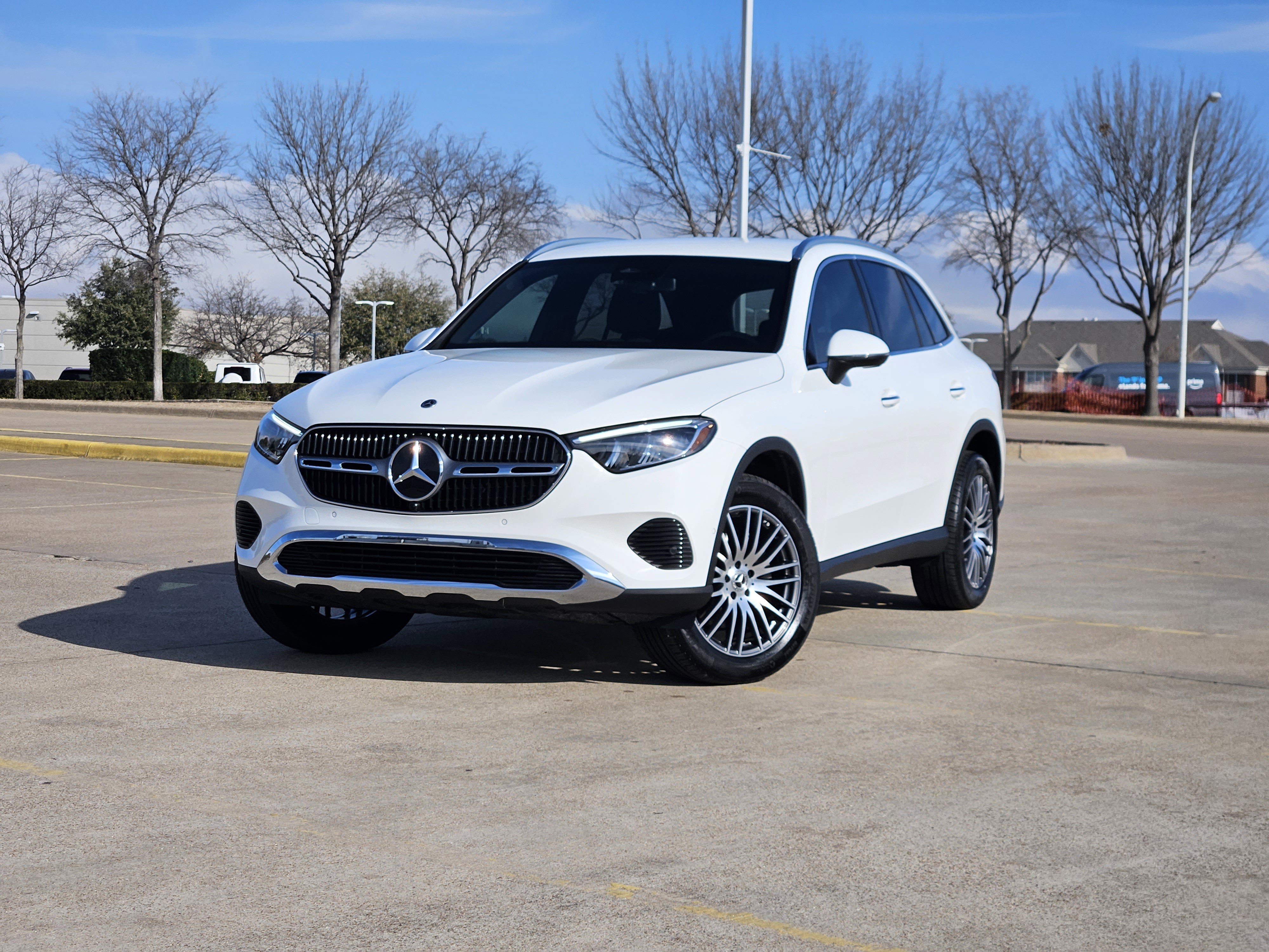 Certified 2025 Mercedes-Benz GLC 300 image 2