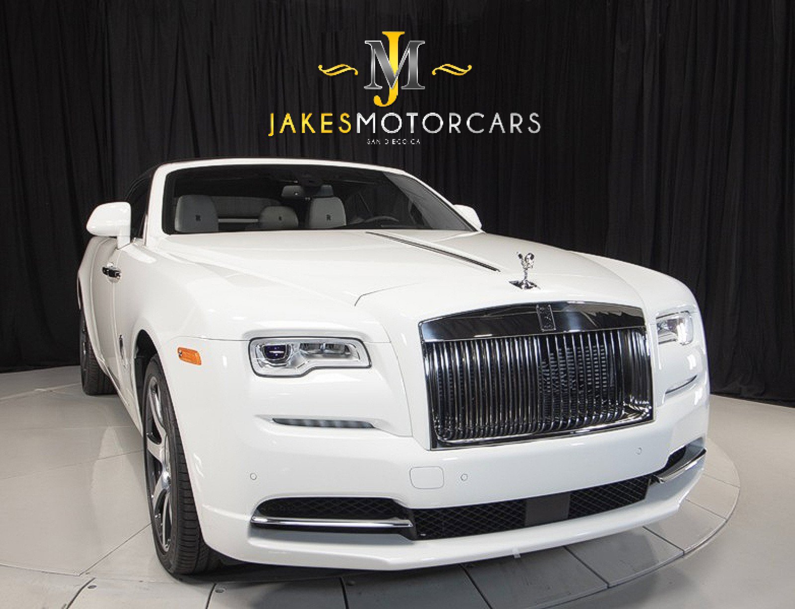 Used 2017 Rolls-Royce Dawn image 16