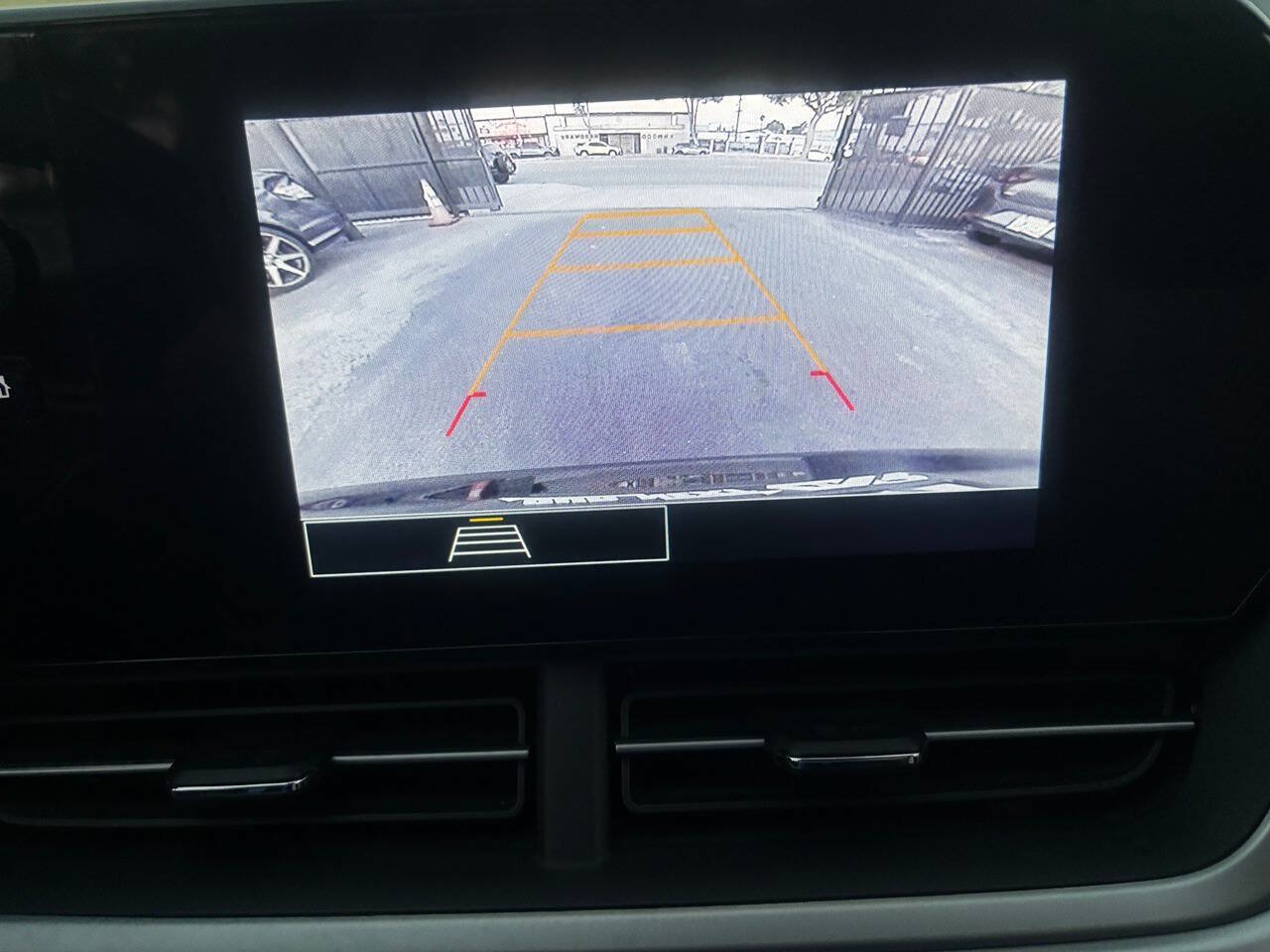 Used 2026 Chevrolet Trax LS w/ LS Convenience Package FWD image 15
