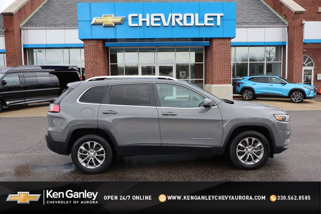 Used 2020 Jeep Cherokee Latitude Plus w/ Cold Weather Group AWD/4WD image 1