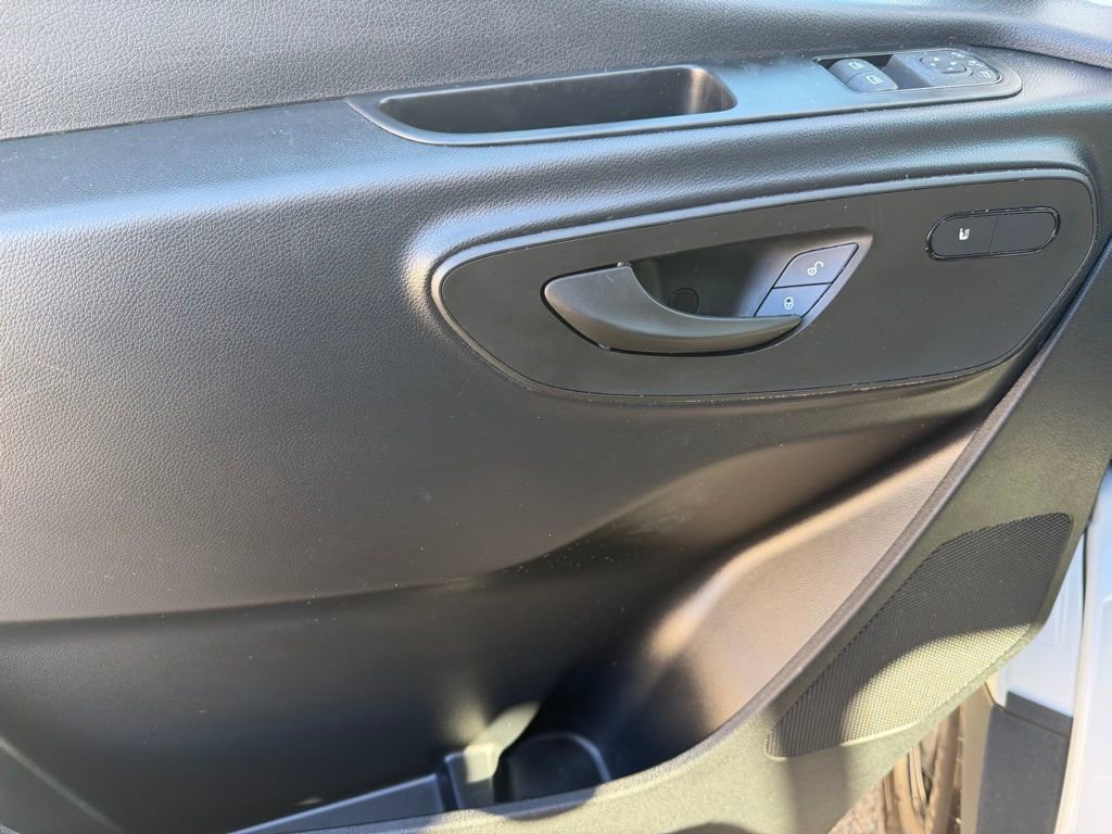 Used 2025 Mercedes-Benz Sprinter 2500 image 13