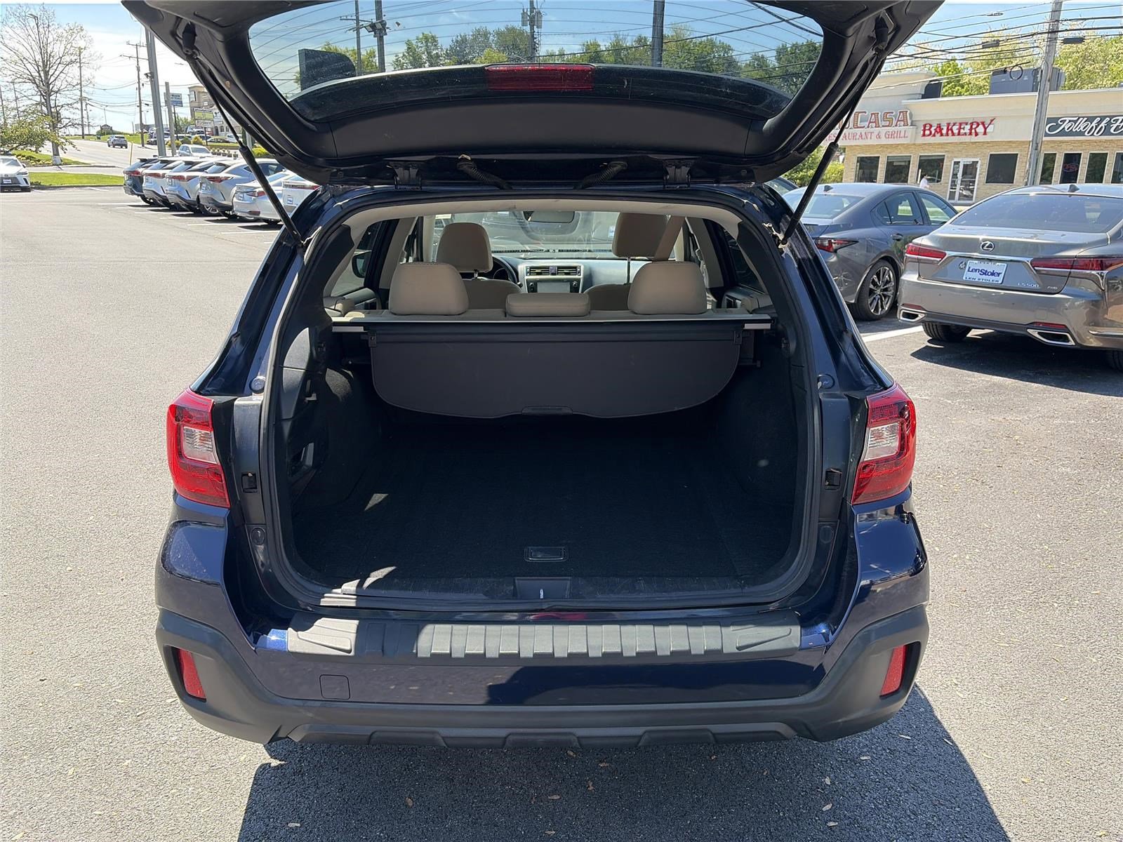 Used 2018 Subaru Outback 2.5i Premium AWD/4WD image 12
