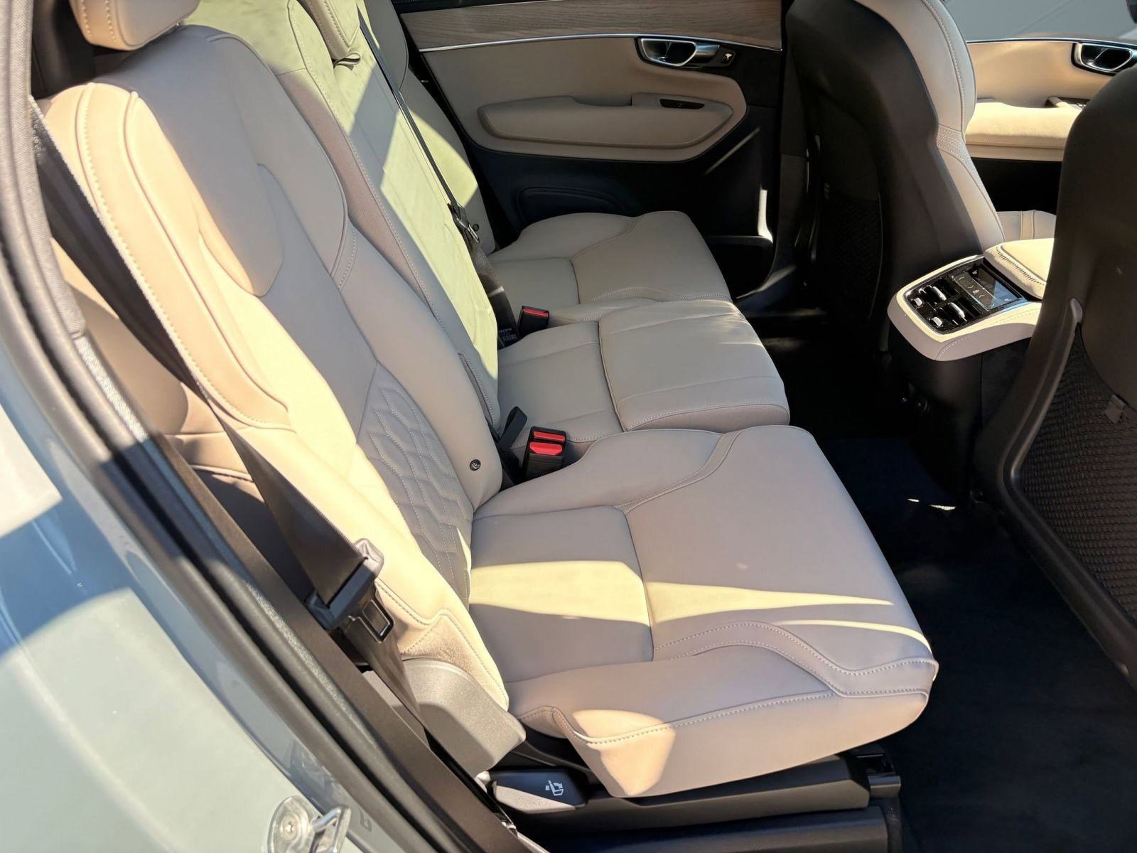 New 2026 Volvo XC90 B6 Plus w/ Protection Package Premier image 26