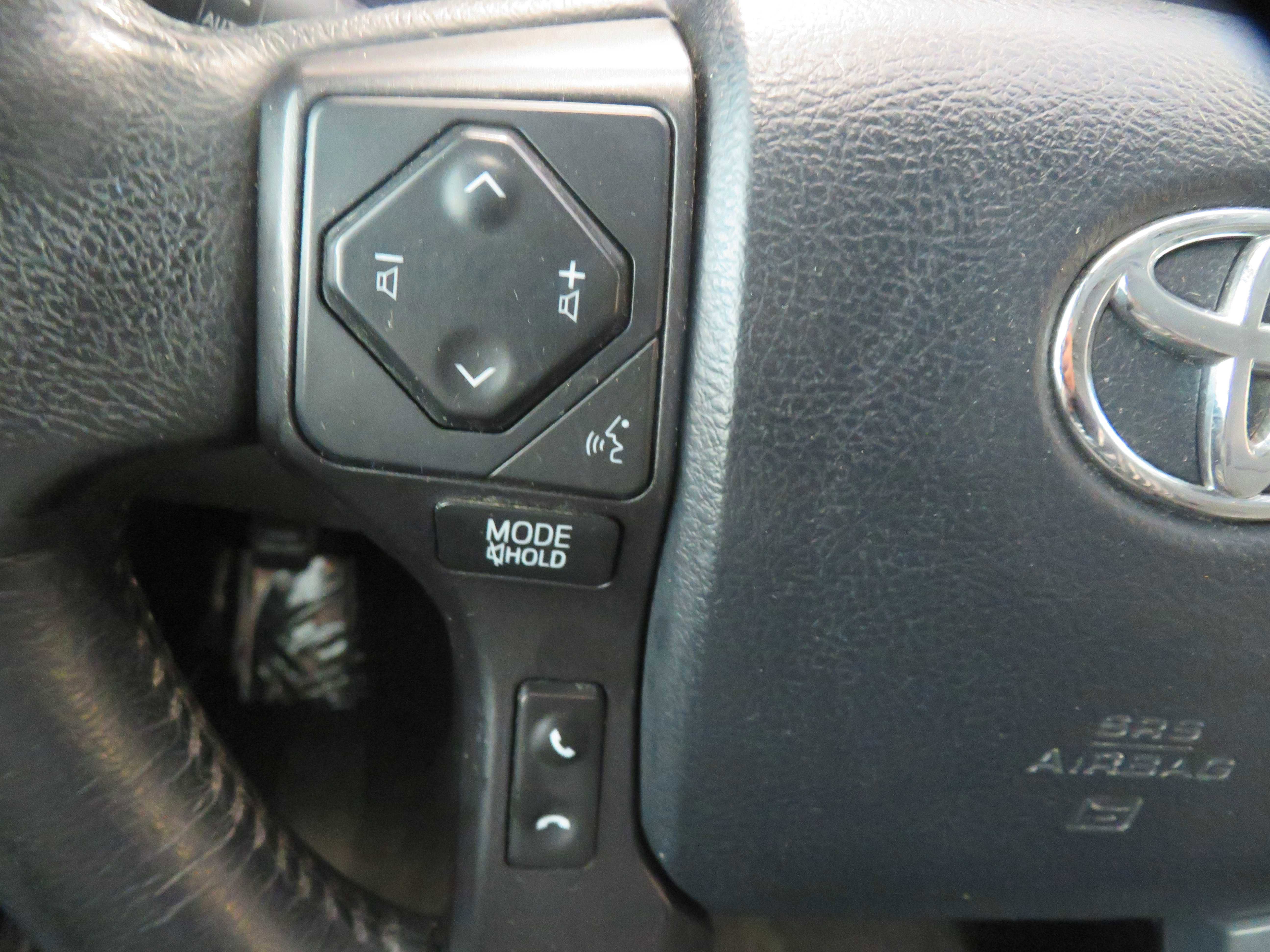 Used 2019 Toyota Sequoia SR5 AWD/4WD image 35