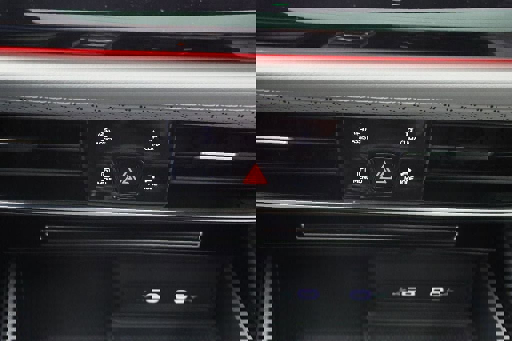 Used 2024 Volkswagen Atlas Cross Sport SEL R-Line image 25