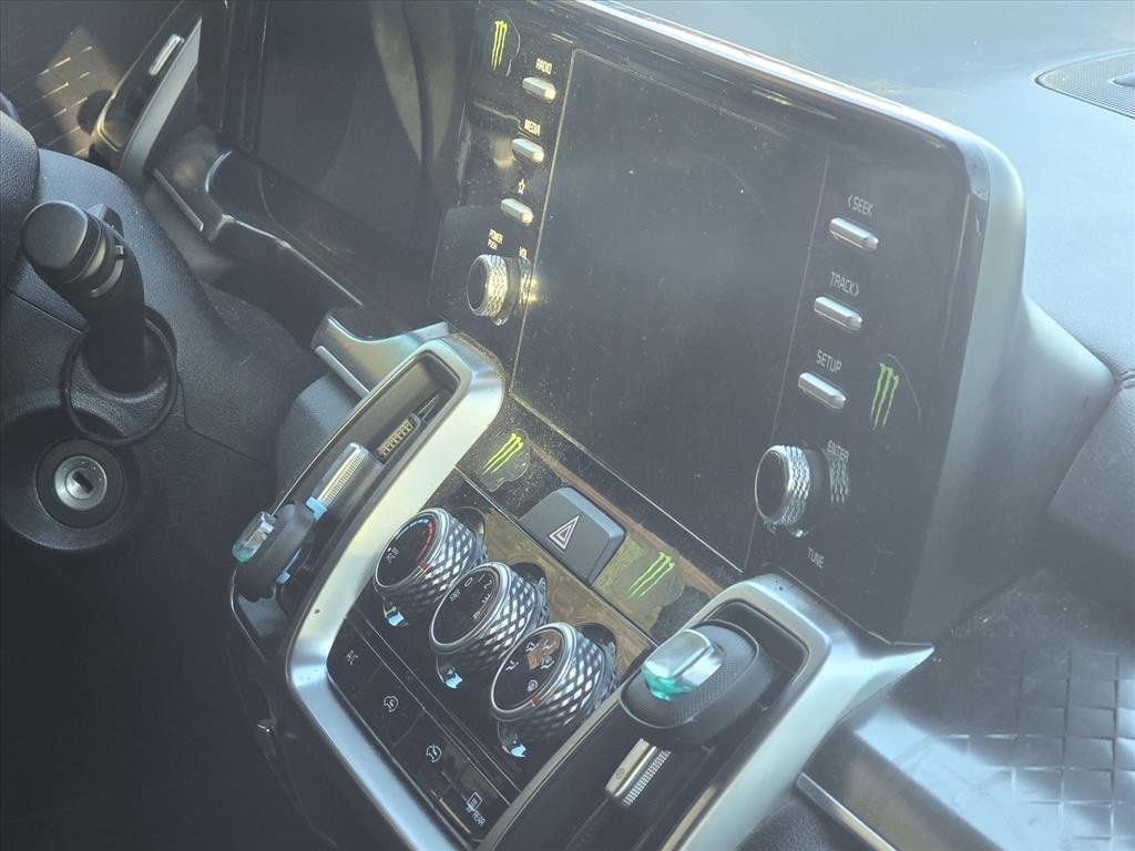 Used 2022 Kia Sorento LX image 7