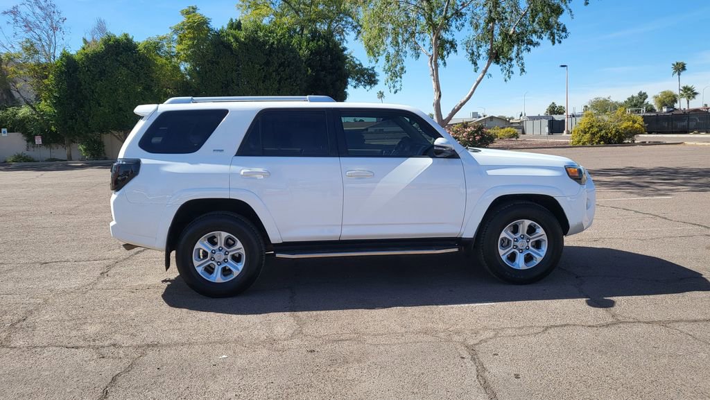 Used 2016 Toyota 4Runner SR5 Premium image 10