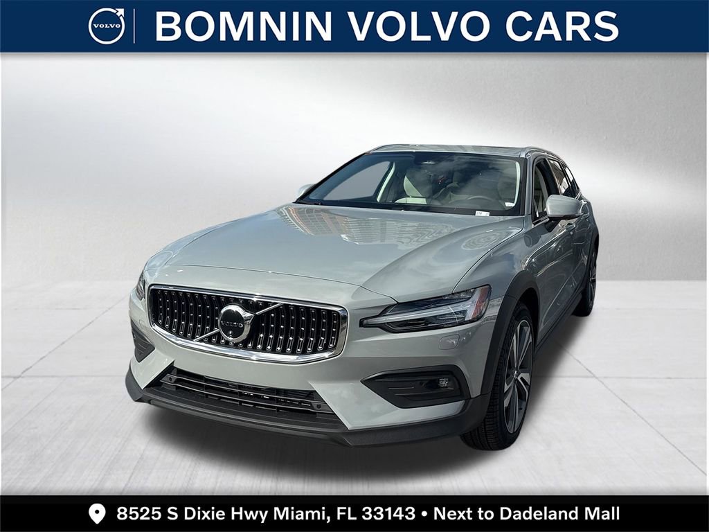 New 2026 Volvo V60 B5 Cross Country Plus w/ Protection Package Premier
