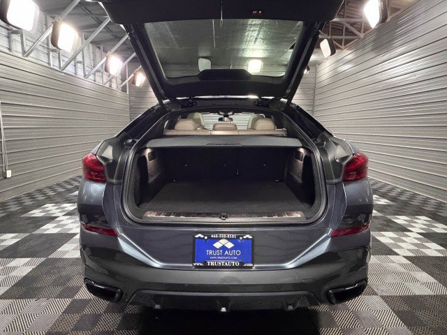 Used 2022 BMW X6 M50i w/ Executive Package image 39