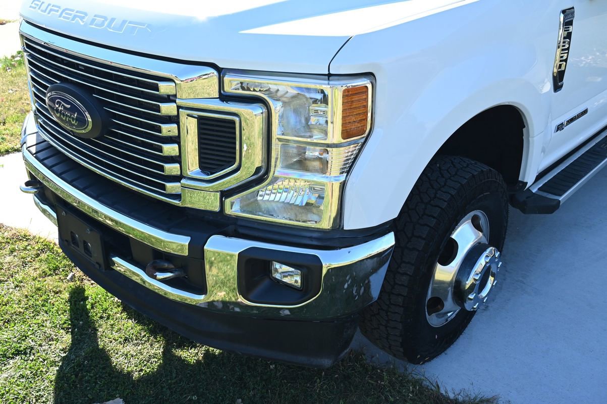 Used 2022 Ford F350 Lariat w/ Chrome Package image 10