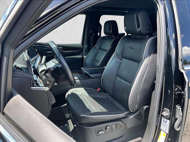 Used 2023 Cadillac Escalade Premium Luxury RWD image 27