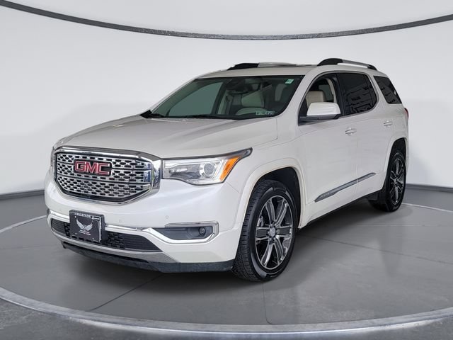Used 2018 GMC Acadia Denali w/ Technology Package AWD/4WD image 4