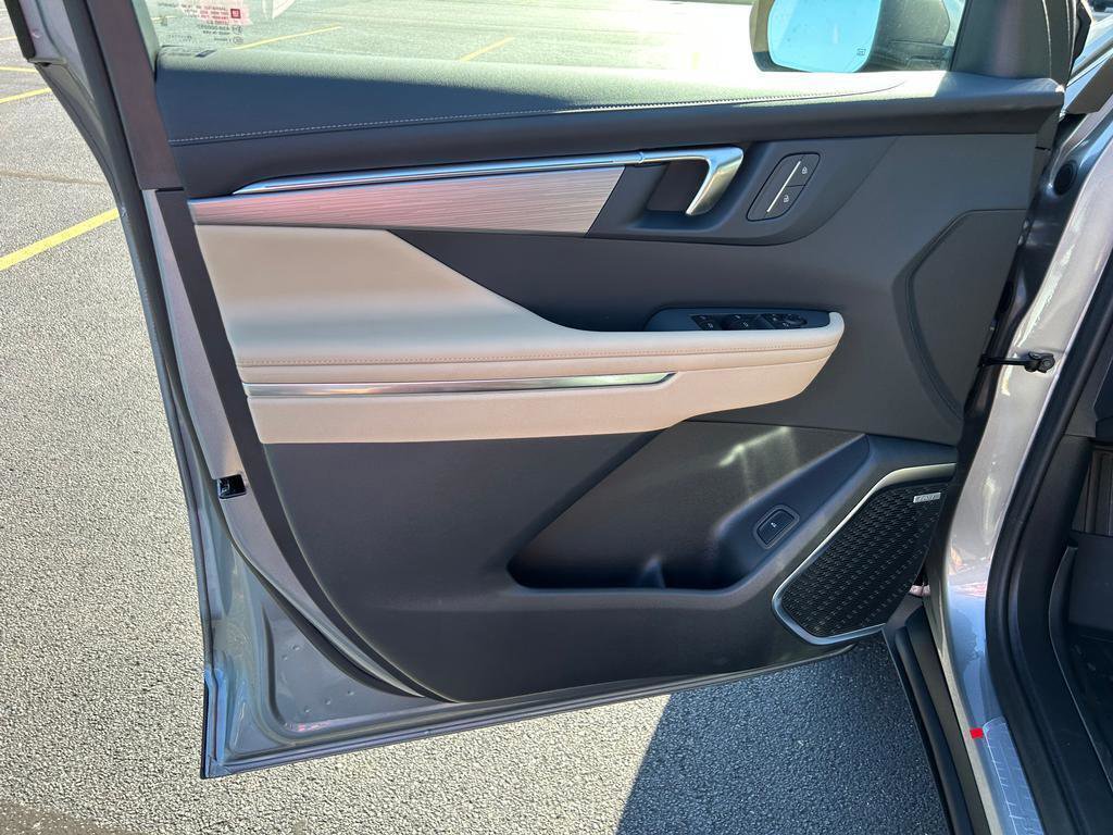 New 2026 Buick Enclave Preferred w/ LPO, Floor Liner Package image 5