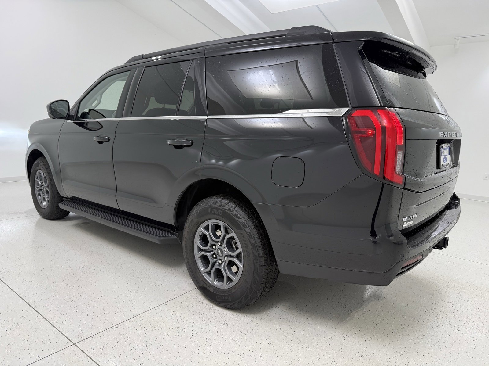 Used 2025 Ford Expedition Active image 6