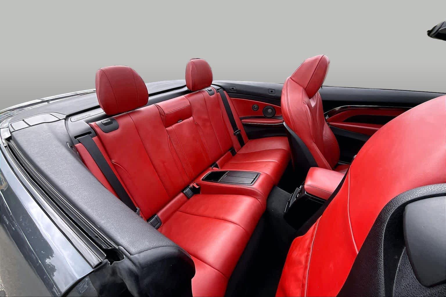 Used 2016 BMW M4 Convertible RWD image 18