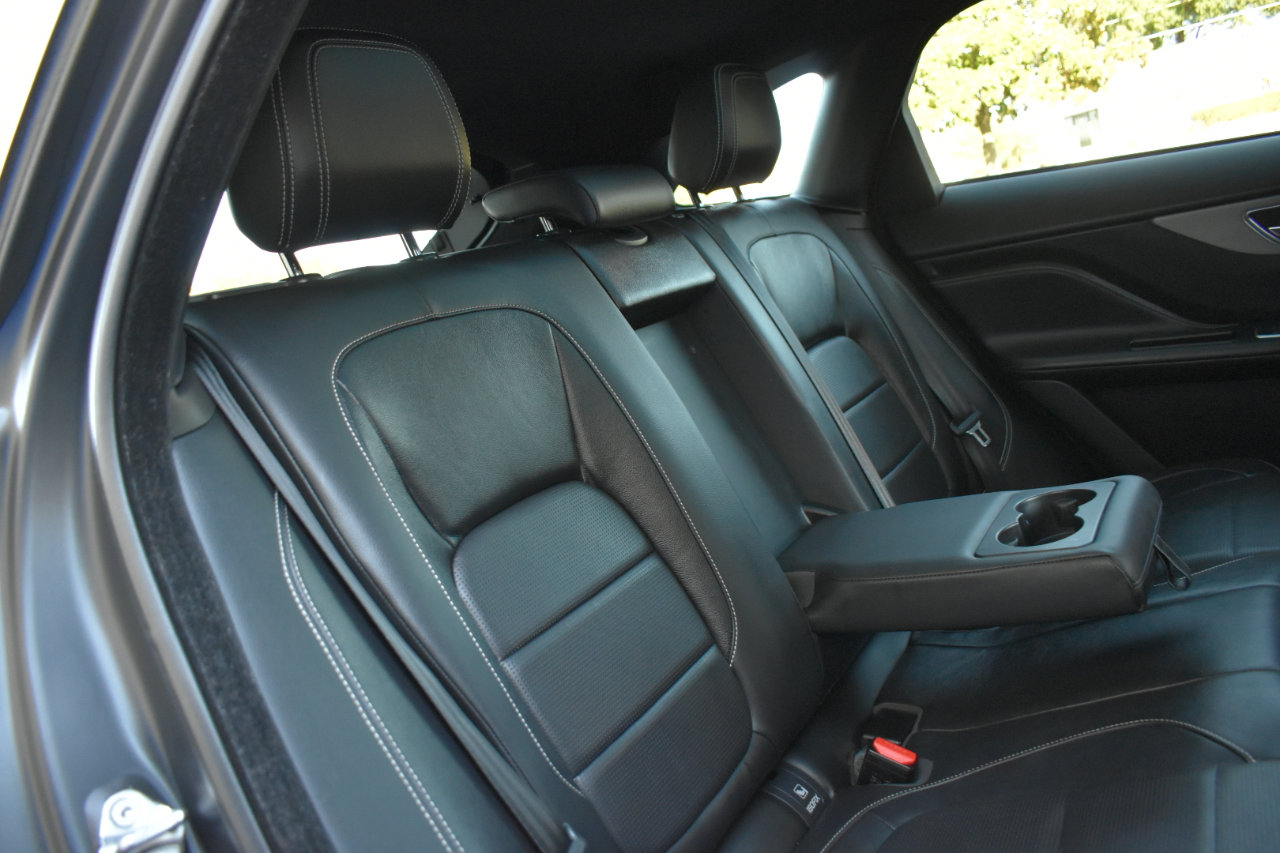 Used 2018 Jaguar F-PACE S image 28