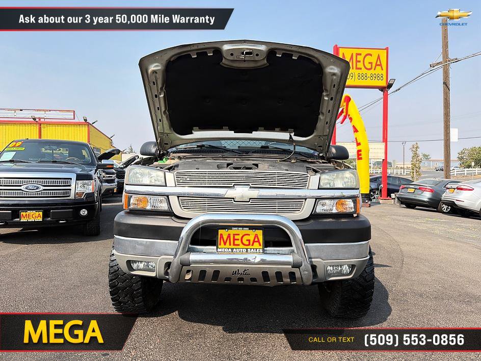 Used 2004 Chevrolet Silverado 2500 LT w/ Skid Plate Package AWD/4WD image 14