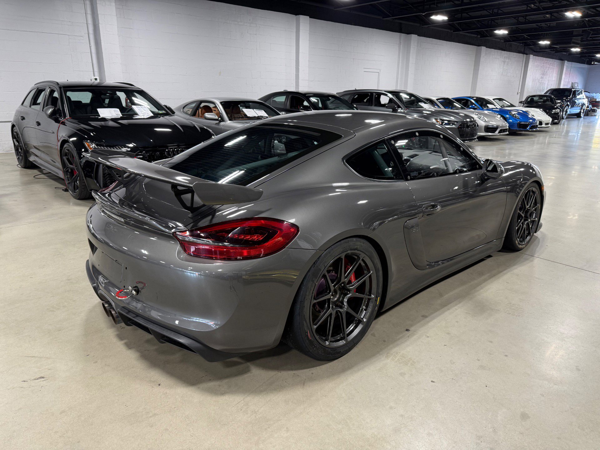 Used 2016 Porsche Cayman GT4 image 7