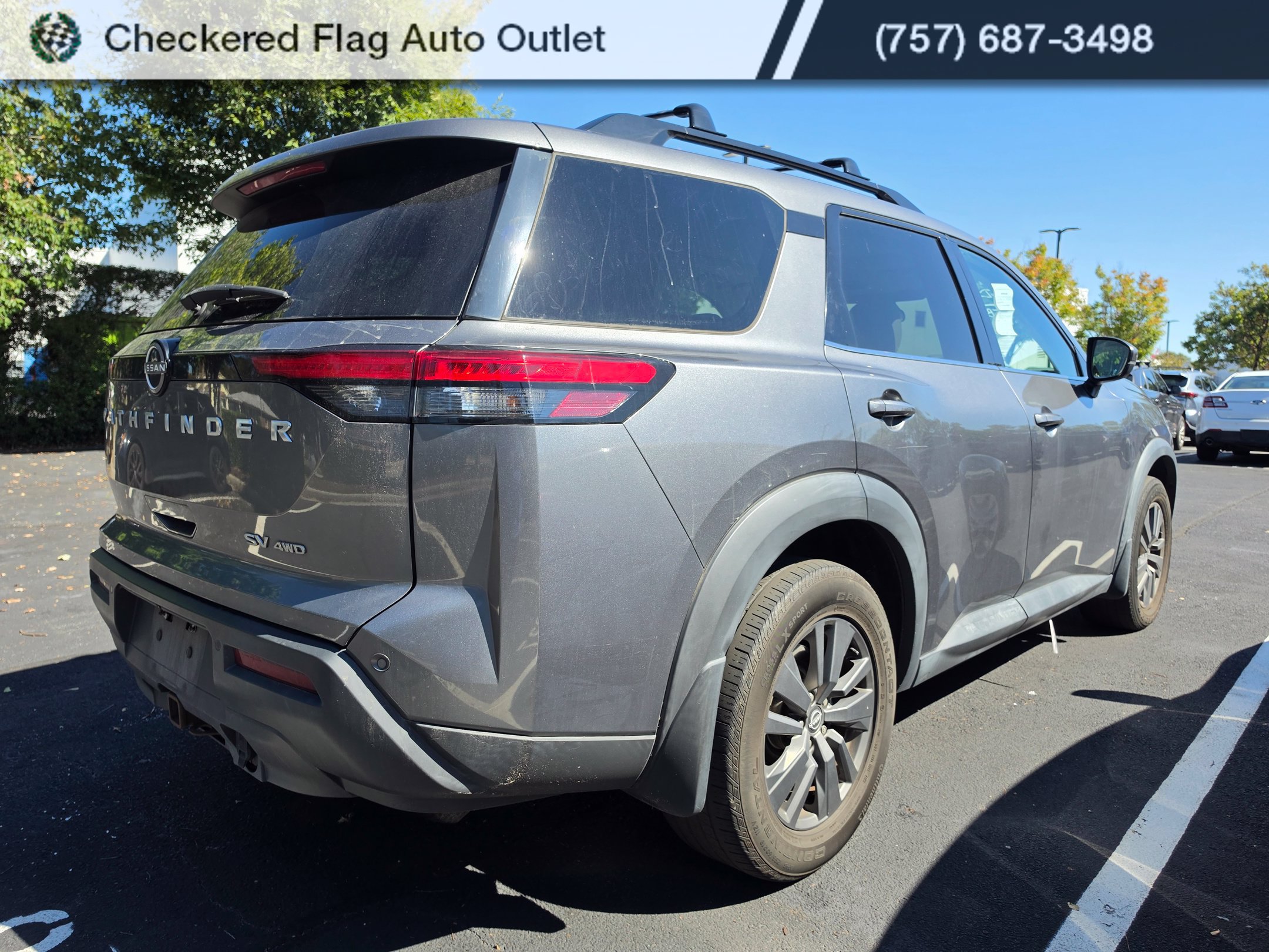 Used 2022 Nissan Pathfinder SV w/ SV Premium Package AWD/4WD image 6