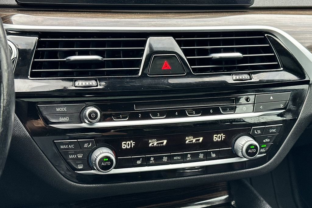 Used 2018 BMW 540i xDrive image 22