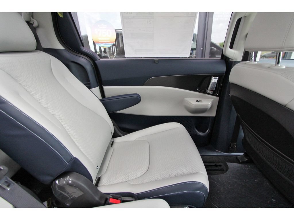 New 2026 Kia Carnival SX Prestige FWD image 10