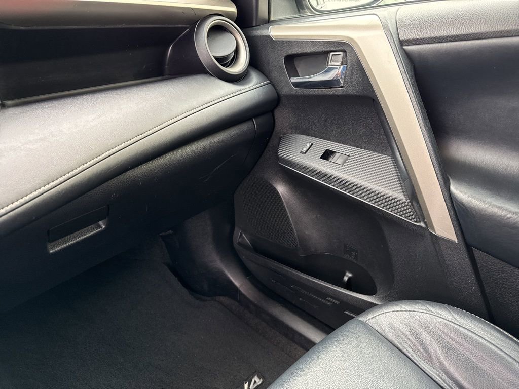 Used 2015 Toyota RAV4 Limited w/ Technology Package image 27