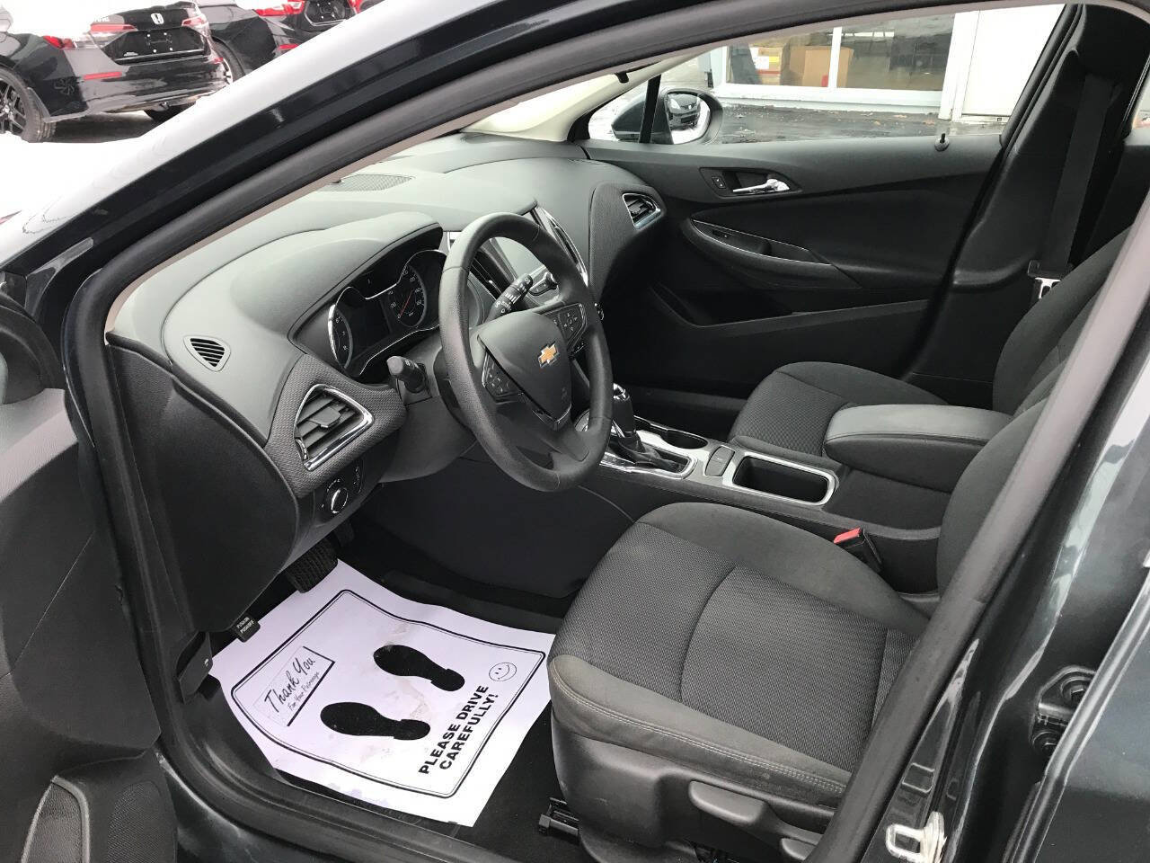 Used 2017 Chevrolet Cruze LT image 8
