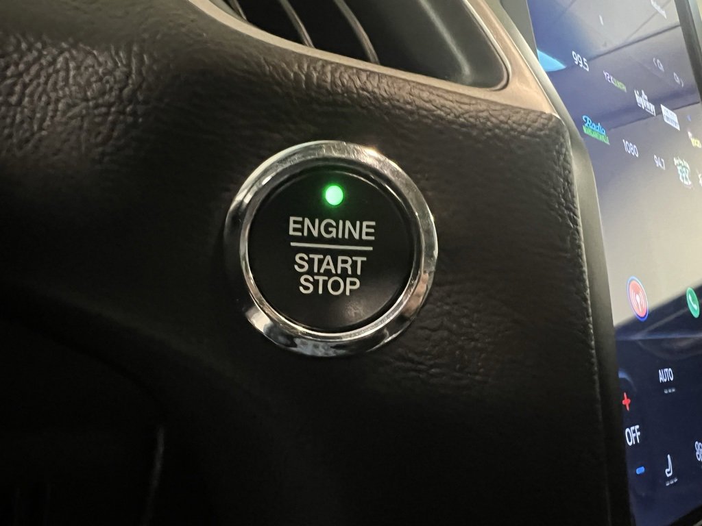 Used 2024 Ford Edge SEL image 37