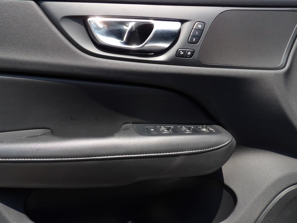 Certified 2025 Volvo S60 B5 Core FWD image 13