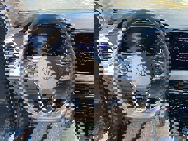 New 2025 Volkswagen Taos SE image 27