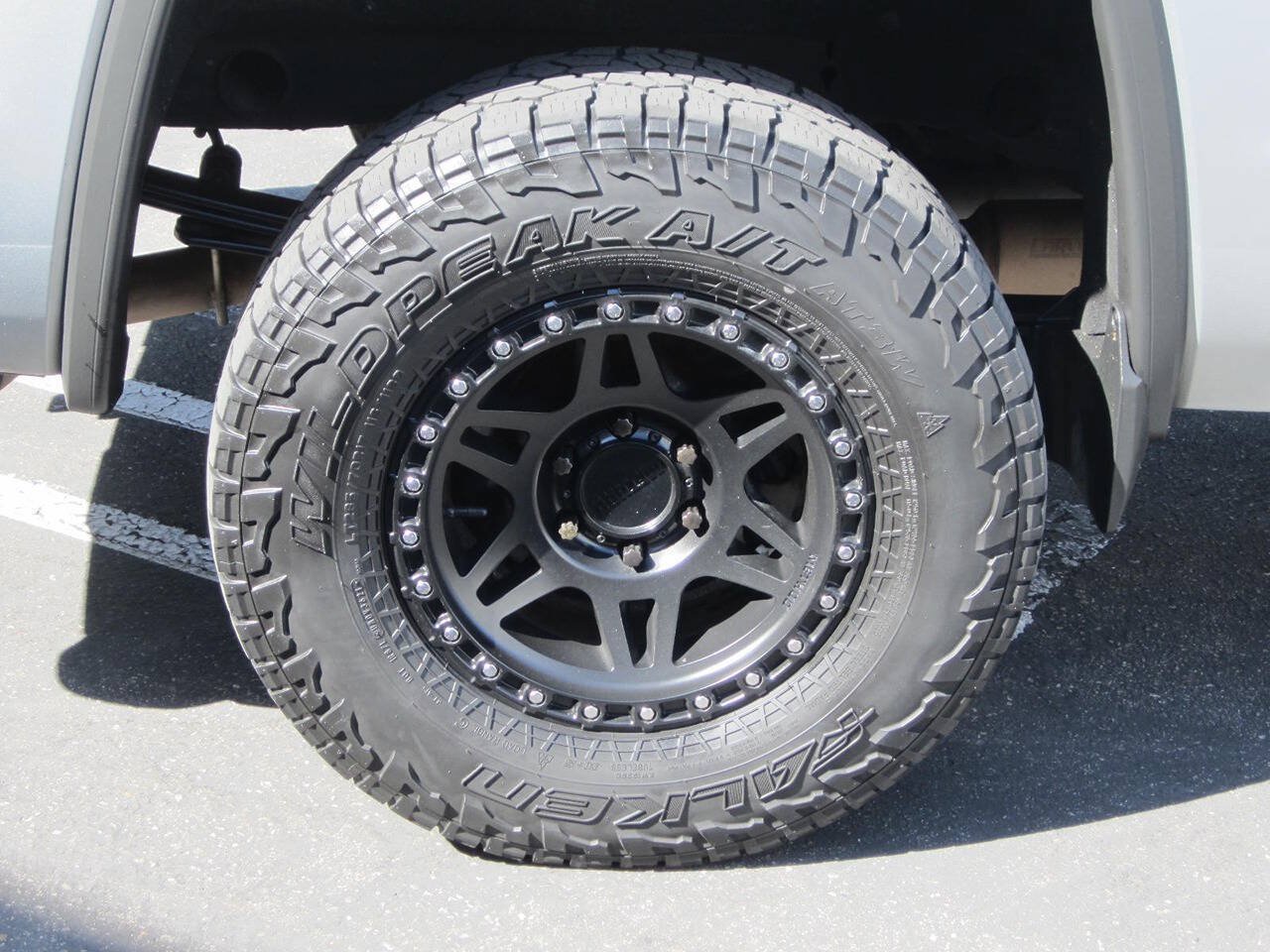 Used 2015 GMC Sierra 1500 SLE w/ SLE Value Package AWD/4WD image 9