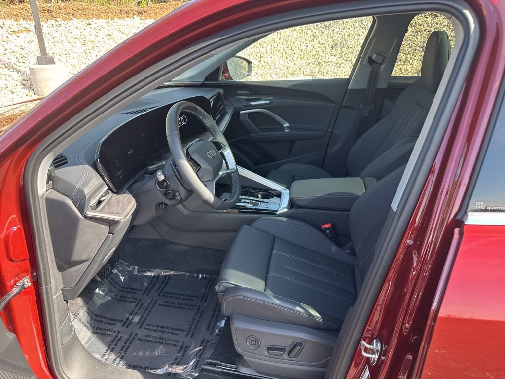 Used 2025 Audi Q5 Premium Plus w/ Premium Plus image 5