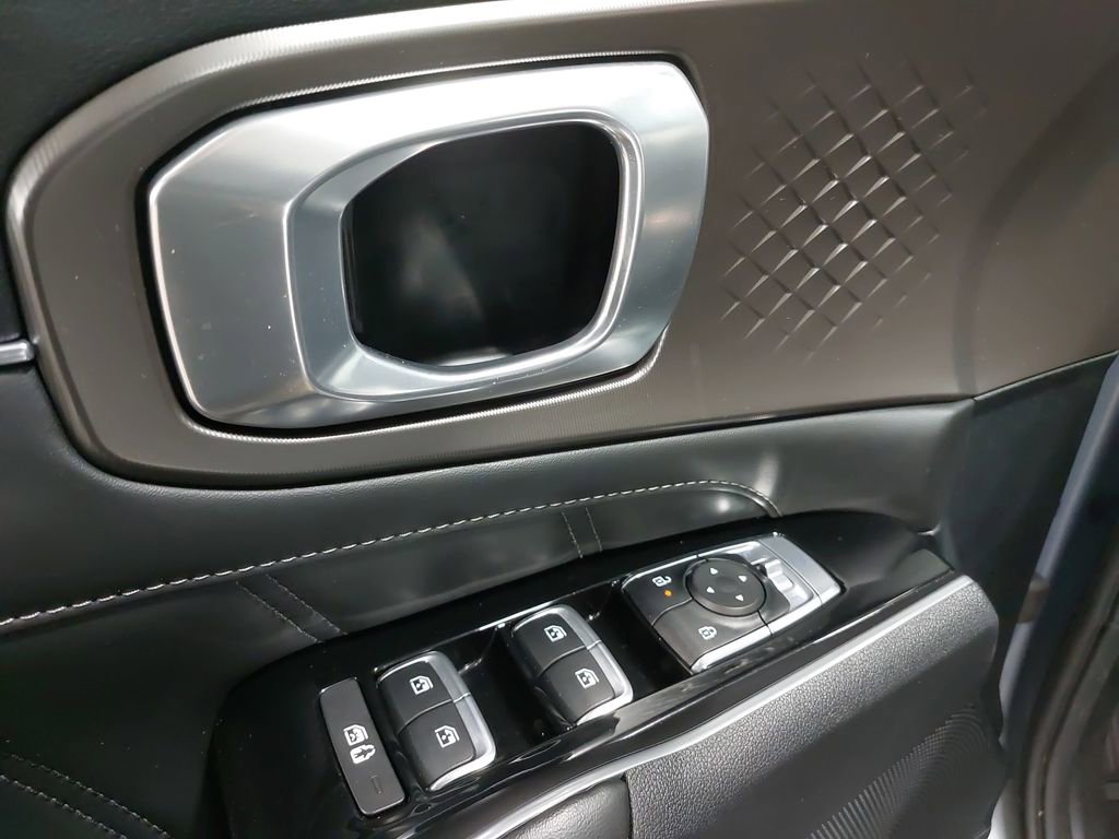 Used 2024 Kia Sorento SX image 29